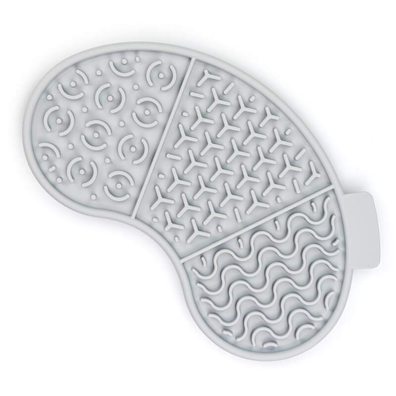 Kidney-Shaped Silicone Dog Licking Mat - Image 9