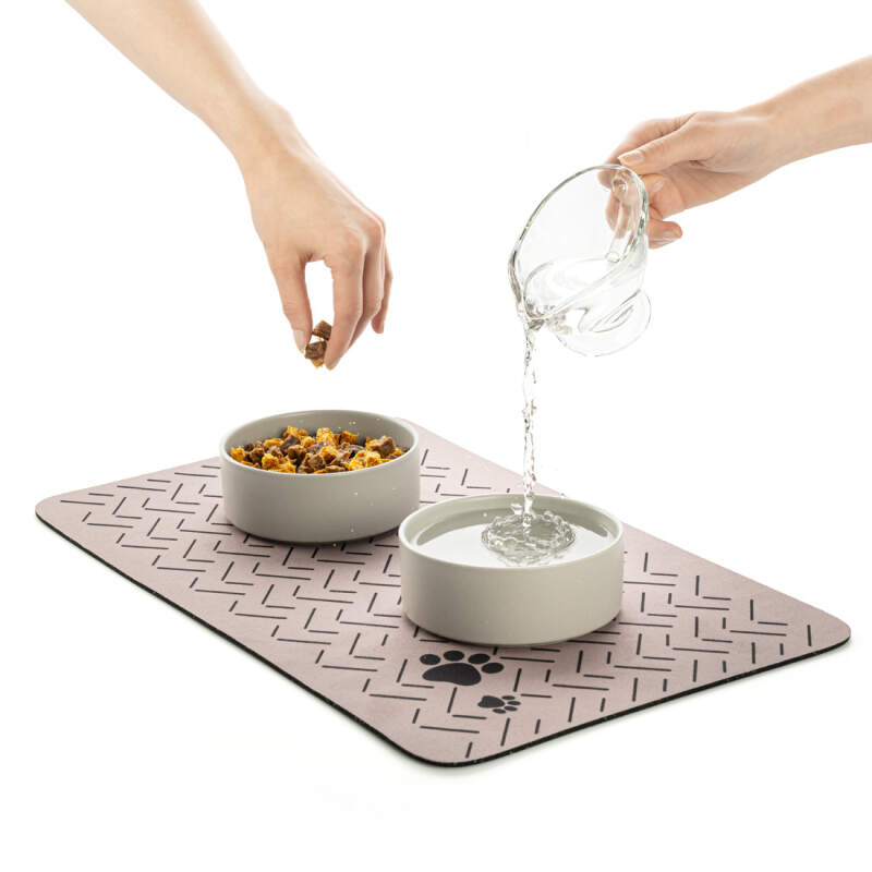 Large Waterproof Dog Bowl Mat, 40 x 60 cm - Image 4