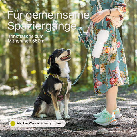 Alternative view of Trinkflasche für Hunde mit integriertem Napf, 550 ml